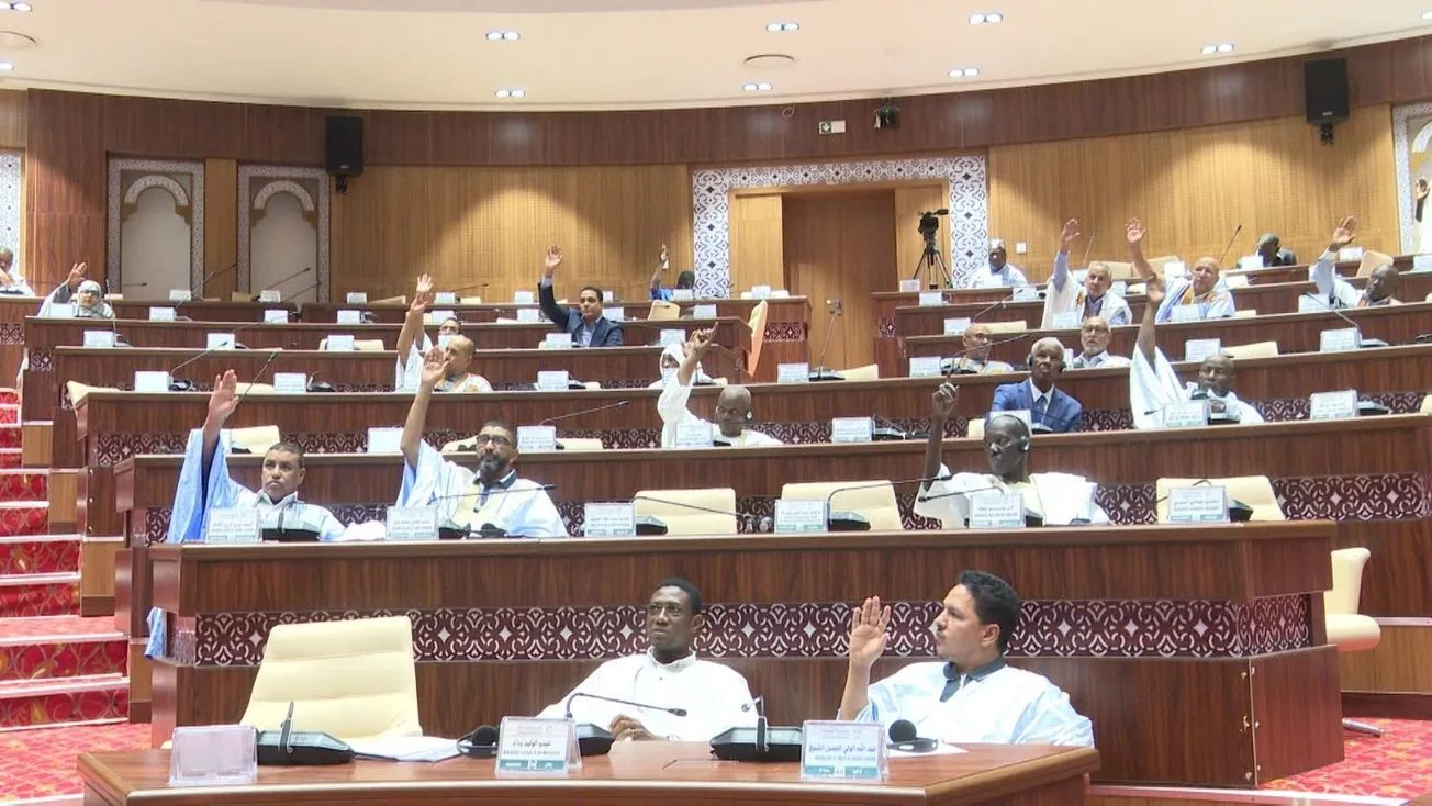 البرلمان يصادق على اتفاقيتي تمويل مع البنك الإسلامي للتنمية