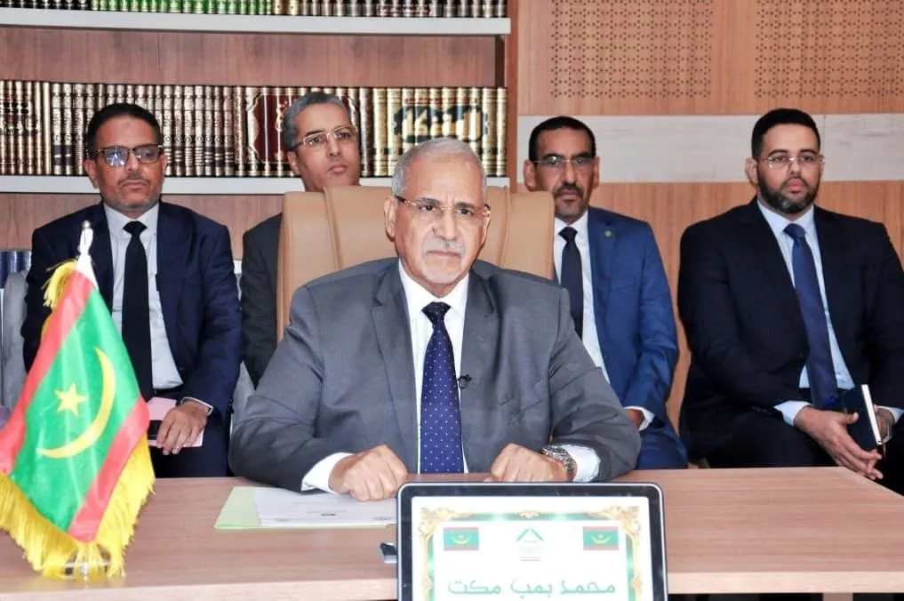 ولد مكت يدعو لتعزيز الدبلوماسية وتوحيد الموقف البرلماني العربي