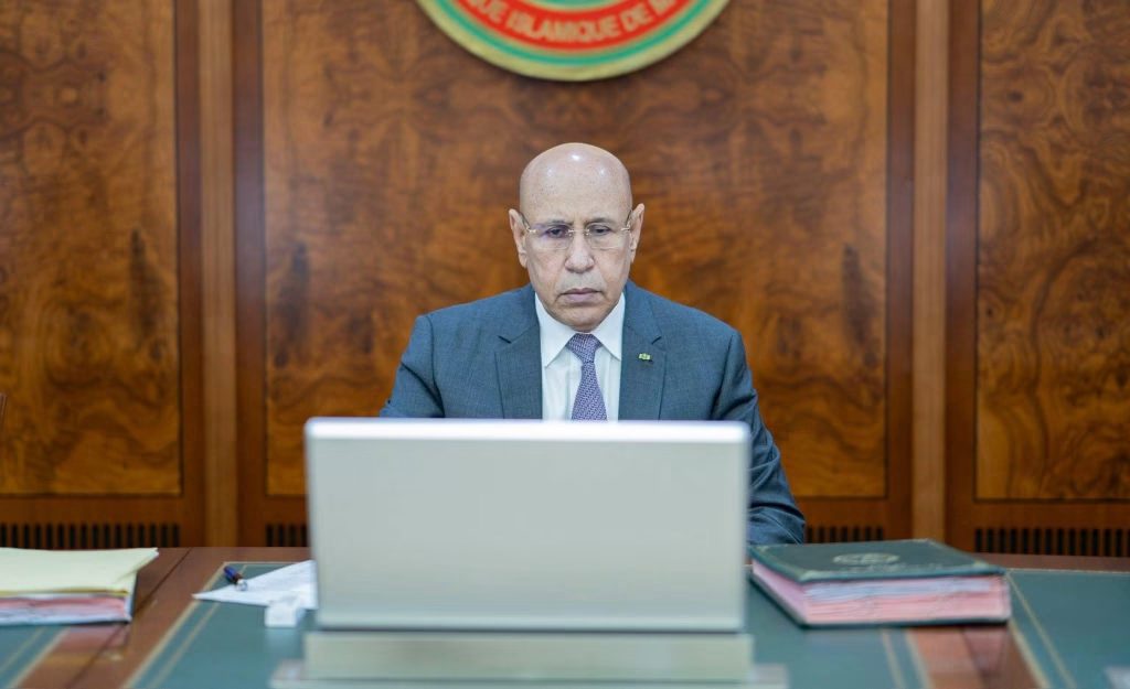 مجلس الوزراء يصادق على إصلاحات تعليمية وزراعية ويقر قرارات تتعلق بالاستثمار والأراضي