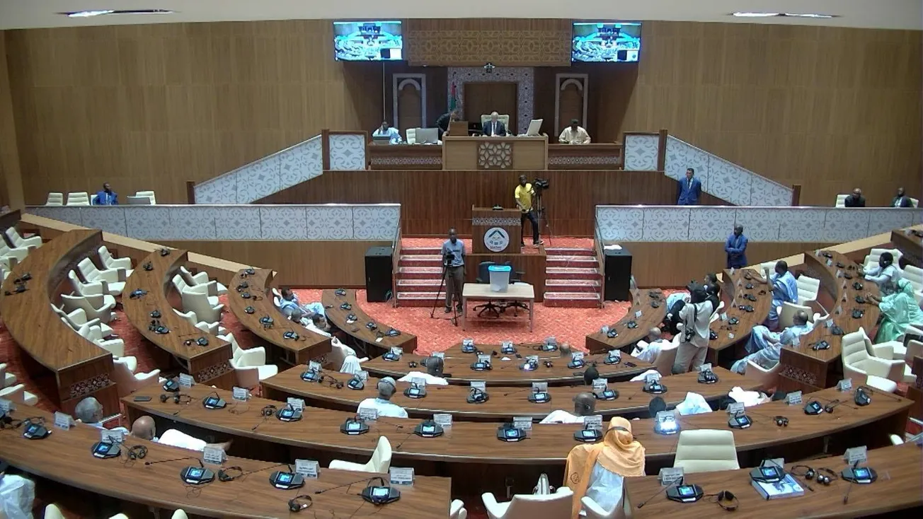 البرلمان يجدد هيئته القيادية ويُبقي محمد بمب مكت رئيسًا