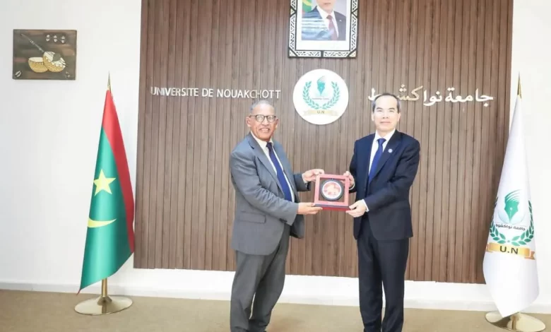 جامعة نواكشوط تبحث توسيع تعاونها العلمي مع نظيرتها الصينية
