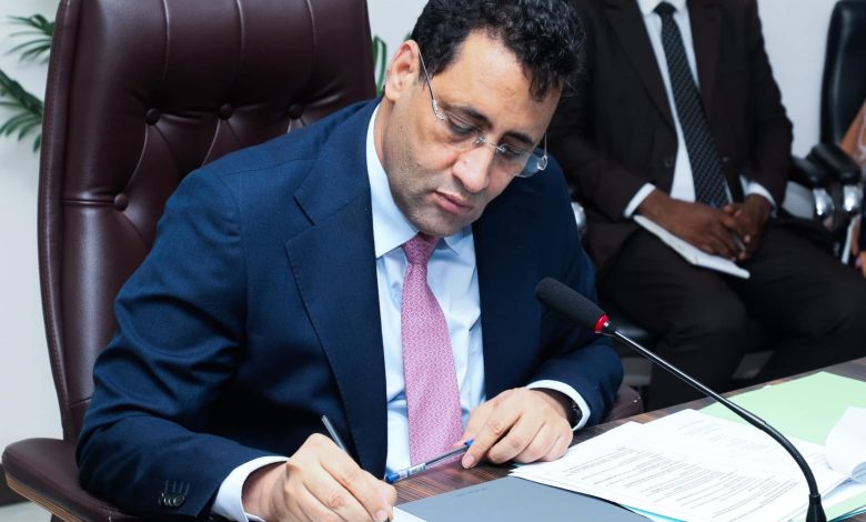 الوزير الأول يوجه بتسريع استكمال جاهزية المدارس ومعالجة النواقص