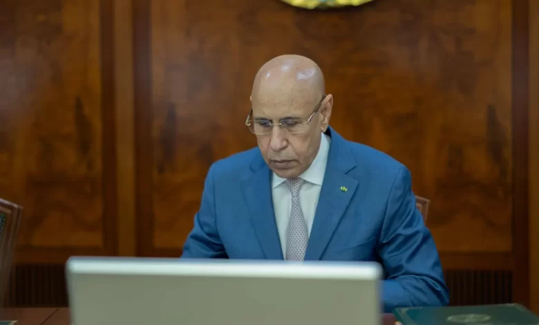 الحكومة الجديدة تعقد أول اجتماع لها بالقصر الرئاسي
