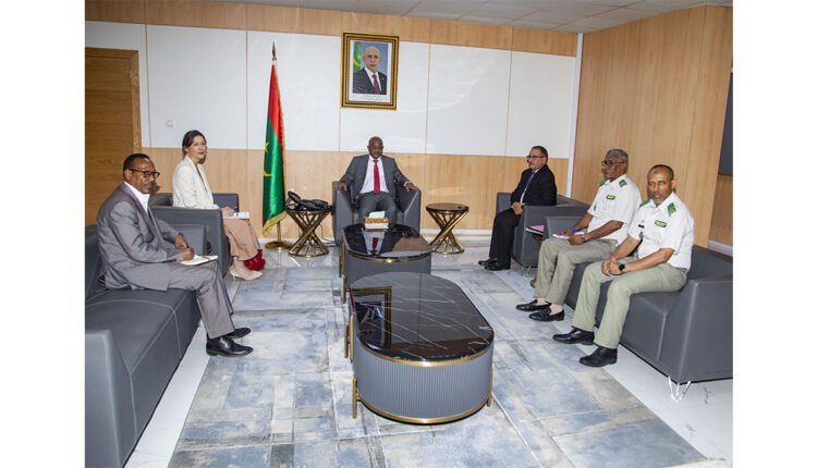 وزير الدفاع والمنسقة الأممية يبحثان فرص الشراكة